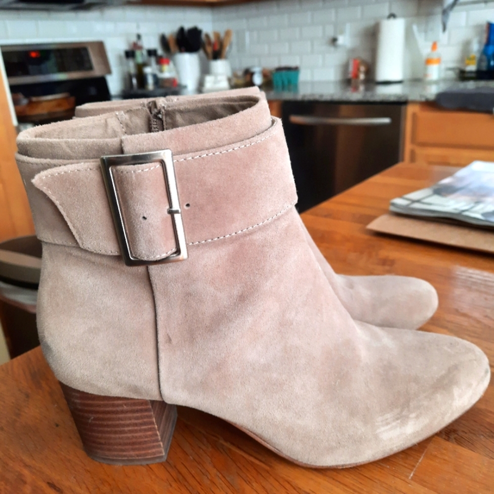 Sole Socity Tan Buckle Boots